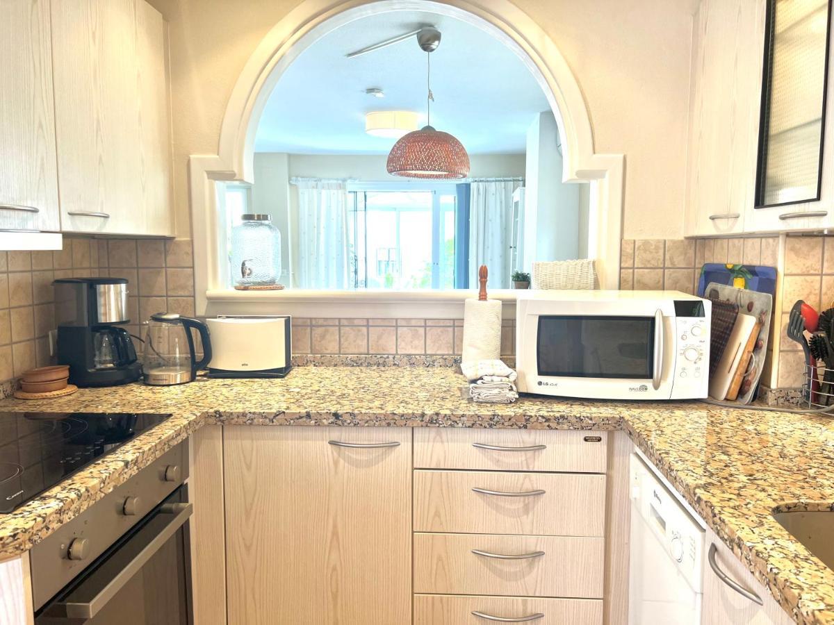 Fabulous Vacation In A 2 Bedroom Townhouse With 2 Terraces Overlooking The Sea, Suitable For 6 People 3 Swimming Pools Tennis And 200 Mts From The Sea El Faro Extérieur photo