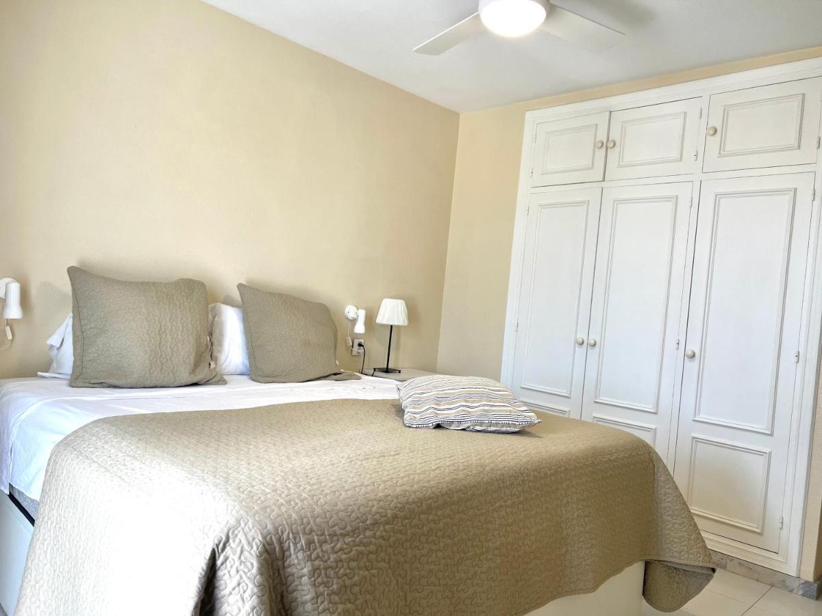 Fabulous Vacation In A 2 Bedroom Townhouse With 2 Terraces Overlooking The Sea, Suitable For 6 People 3 Swimming Pools Tennis And 200 Mts From The Sea El Faro Extérieur photo