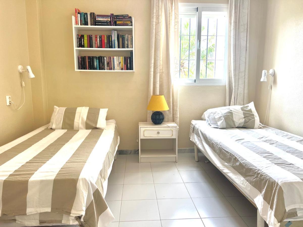 Fabulous Vacation In A 2 Bedroom Townhouse With 2 Terraces Overlooking The Sea, Suitable For 6 People 3 Swimming Pools Tennis And 200 Mts From The Sea El Faro Extérieur photo